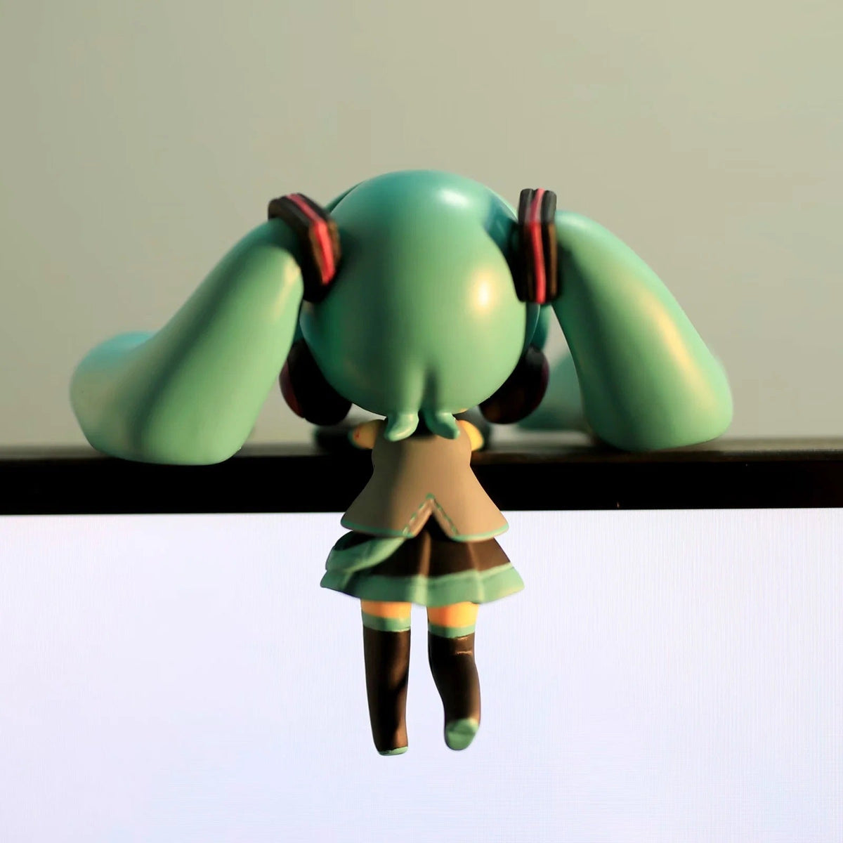Hatsune Miku pc case figure