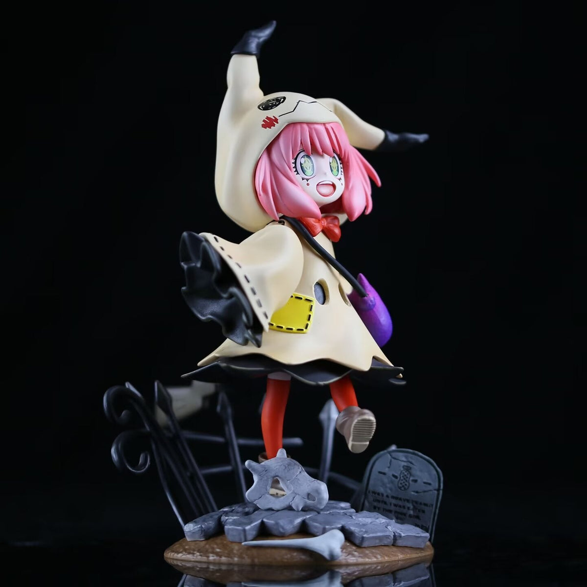 Spy x Family Anya Forger Cos Mimikyu Graveyard Diorama Statue