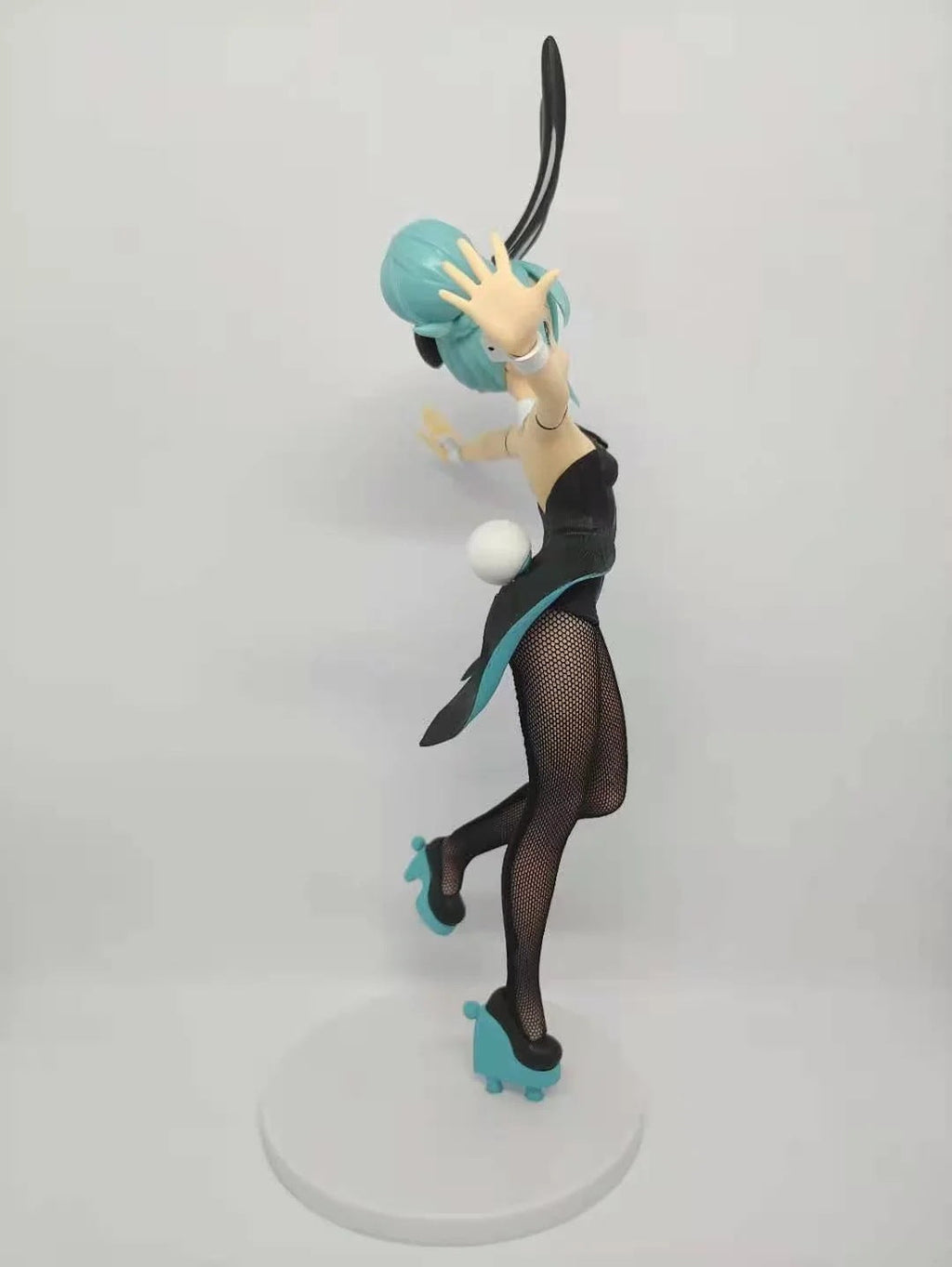 Hatsune Miku bunny girl prize figure
